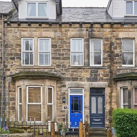 The Cheltenham, Stylish 1-bed Victorian * Harrogate
