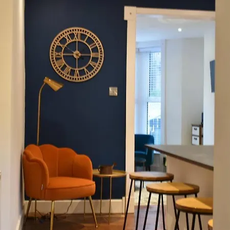The Cheltenham, Stylish 1-bed Victorian Apartment Harrogate