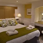 The Cheltenham, Stylish 1-bed Victorian * Harrogate